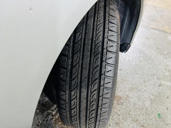 Toyota Corolla 1.6 VVT-i Colour Collection 5dr