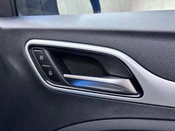 MG MG ZS 72.6kWh Trophy Connect Long Range Auto 5dr