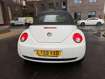 Volkswagen Beetle 2.0 S Cabriolet Auto Euro 4 2dr