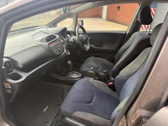 Honda Jazz 1.4 i-VTEC ES Hatchback 5dr Petrol CVT Euro 5 (99 ps)