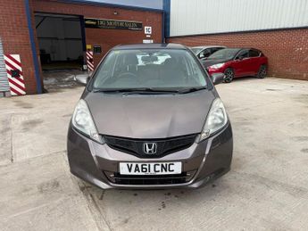 Honda Jazz 1.4 i-VTEC ES Hatchback 5dr Petrol CVT Euro 5 (99 ps)
