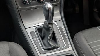 Volkswagen Golf 1.2 TSI BlueMotion Tech S Hatchback 5dr Petrol DSG Euro 5 (s/s) 