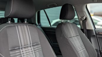 Volkswagen Golf 1.2 TSI BlueMotion Tech S Hatchback 5dr Petrol DSG Euro 5 (s/s) 