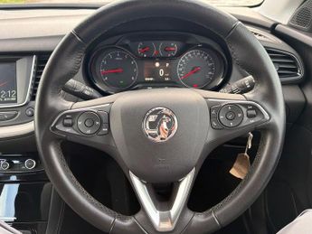 Vauxhall Grandland X 1.2 Turbo SE Auto Euro 6 (s/s) 5dr