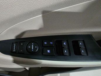 Hyundai TUCSON 1.7 CRDi Blue Drive Premium DCT Euro 6 (s/s) 5dr