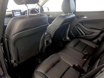 Mercedes-Benz GLA 1.6 GLA200 SE (Executive) SUV 5dr Petrol 7G-DCT Euro 6 (s/s) (15