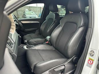 Audi Q3 2.0 TFSI S line SUV 5dr Petrol S Tronic quattro Euro 5 (s/s) (21