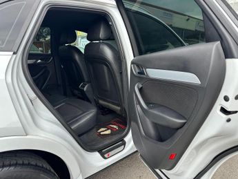 Audi Q3 2.0 TFSI S line SUV 5dr Petrol S Tronic quattro Euro 5 (s/s) (21
