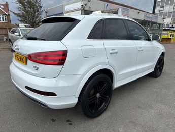 Audi Q3 2.0 TFSI S line SUV 5dr Petrol S Tronic quattro Euro 5 (s/s) (21