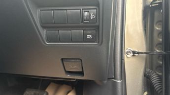 Toyota Yaris 1.5 VVT-h Design E-CVT Euro 6 (s/s) 5dr