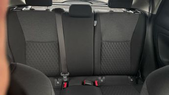 Toyota Yaris 1.5 VVT-h Design E-CVT Euro 6 (s/s) 5dr