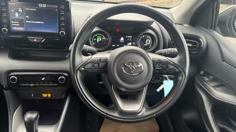 Toyota Yaris 1.5 VVT-h Design E-CVT Euro 6 (s/s) 5dr