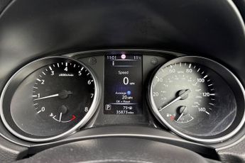 Nissan Qashqai 1.2 DIG-T N-Connecta [Glass Roof]