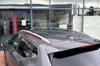 Nissan Qashqai 1.2 DIG-T N-Connecta [Glass Roof]