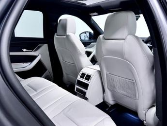 Jaguar F-PACE 2.0 D200 MHEV R-Dynamic Black SUV 5dr Diesel Auto AWD Euro 6 (s/