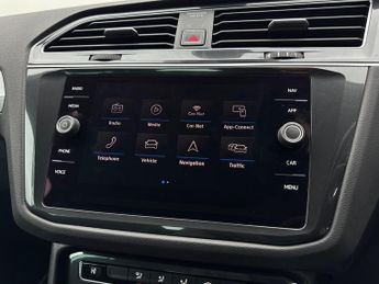 Volkswagen Tiguan 1.4 TSI SE Navigation DSG 4Motion Euro 6 (s/s) 5dr