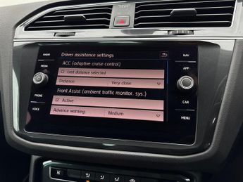 Volkswagen Tiguan 1.4 TSI SE Navigation DSG 4Motion Euro 6 (s/s) 5dr