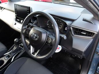 Toyota Corolla 1.8 VVT-h Icon Touring Sports CVT Euro 6 (s/s) 5dr