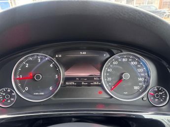 Volkswagen Touareg 3.0 TDI V6 BlueMotion Tech R-Line Tiptronic 4WD Euro 6 (s/s) 5dr