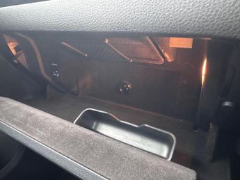 Volkswagen Touareg 3.0 TDI V6 BlueMotion Tech R-Line Tiptronic 4WD Euro 6 (s/s) 5dr