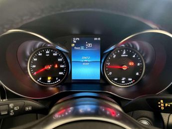 Mercedes-Benz GLC 2.0 GLC220d AMG Line SUV 5dr Diesel G-Tronic+ 4MATIC Euro 6 (s/s