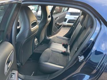 Mercedes-Benz GLA 2.1 GLA220d AMG Line 7G-DCT 4MATIC Euro 6 (s/s) 5dr