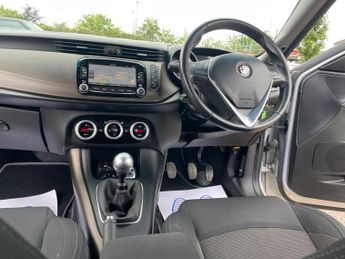 Alfa Romeo Giulietta 1.6 JTDM-2 Business Edition Euro 6 (s/s) 5dr