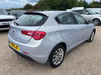 Alfa Romeo Giulietta 1.6 JTDM-2 Business Edition Euro 6 (s/s) 5dr