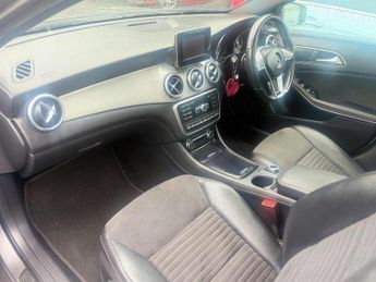 Mercedes-Benz GLA 2.1 GLA220d AMG Line (Premium Plus) SUV 5dr Diesel 7G-DCT 4MATIC