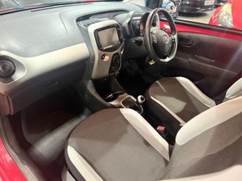 Toyota AYGO 1.0 VVT-i x-play x-shift Euro 5 5dr Euro 5