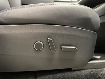 Tesla Model Y (Dual Motor) Long Range Auto 4WDE 5dr