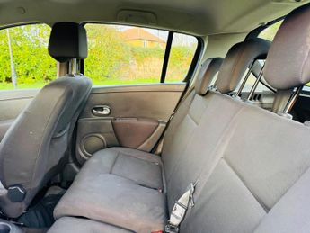 Renault Clio 1.6 VVT Dynamique 5dr