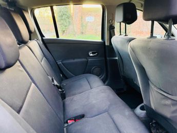 Renault Clio 1.6 VVT Dynamique 5dr