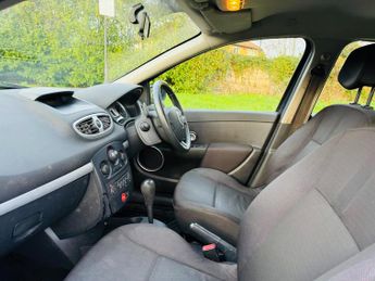 Renault Clio 1.6 VVT Dynamique 5dr