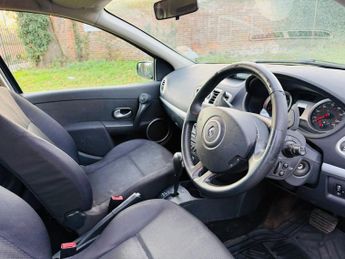Renault Clio 1.6 VVT Dynamique 5dr