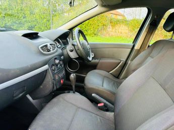 Renault Clio 1.6 VVT Dynamique 5dr