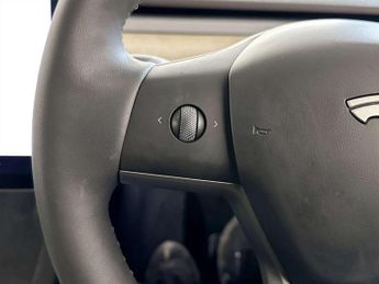 Tesla Model Y SUV 5dr Electric Auto RWD (346 ps)