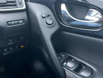 Nissan Qashqai 1.2 DIG-T n-tec XTRON 2WD Euro 6 (s/s) 5dr