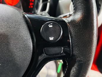 Toyota AYGO 1.0 VVT-i x-play x-shift Euro 5 5dr Euro 5