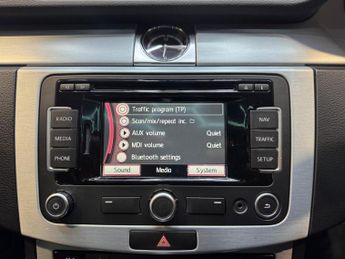 Volkswagen CC 2.0 TDI BlueMotion Tech R-Line DSG Euro 5 (s/s) 4dr