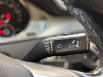 Volkswagen CC 2.0 TDI BlueMotion Tech R-Line DSG Euro 5 (s/s) 4dr