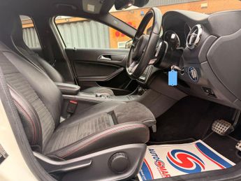 Mercedes-Benz GLA 2.1 GLA220d AMG Line (Premium) 7G-DCT 4MATIC Euro 6 (s/s) 5dr