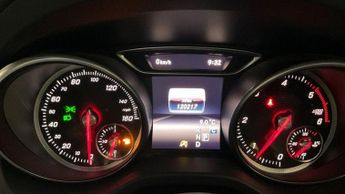 Mercedes-Benz GLA 2.1 GLA220d AMG Line (Premium) 7G-DCT 4MATIC Euro 6 (s/s) 5dr