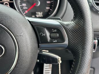 Audi TT 2.0 TFSI Black Edition S Tronic quattro Euro 5 (s/s) 3dr