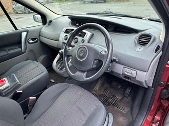 Renault Grand Scenic 2.0 VVT Dynamique 5dr