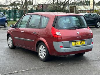 Renault Grand Scenic 2.0 VVT Dynamique 5dr