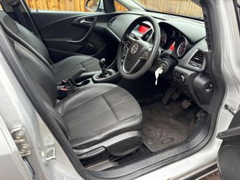 Vauxhall Astra 1.4 16v Active Euro 5 5dr