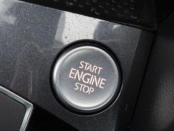 Volkswagen Tiguan 1.5 TSI EVO R-Line Tech DSG Euro 6 (s/s) 5dr