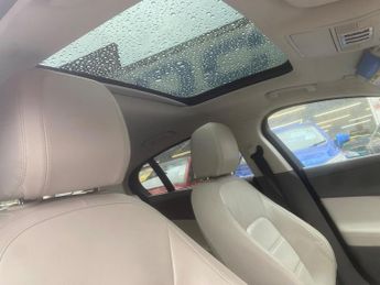 Jaguar XE 2.0d Prestige Auto Euro 6 (s/s) 4dr