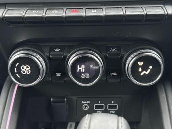 Renault Clio 1.6 E-TECH E-Tech engineered Auto Euro 6 (s/s) 5dr